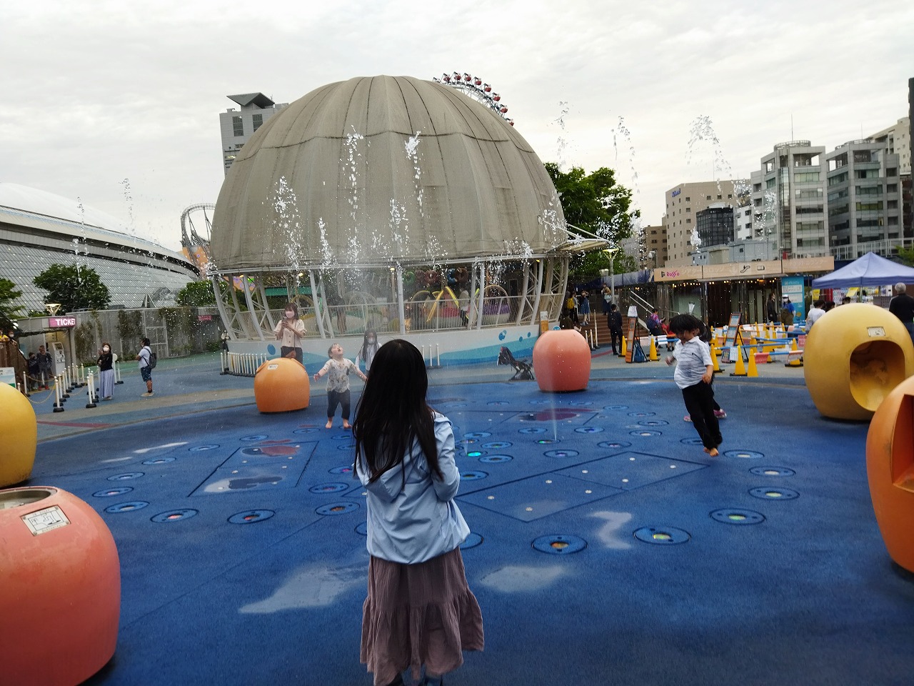 文京区 東京ドームシティアトラクションズ子供の遊び場キッズスペース遊園地で水浸しになった件 東京の小学生とおでかけ Odekake Tokyo Play With Kids In Tokyo